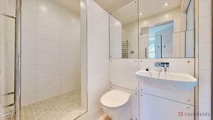 Shower room- click for photo gallery